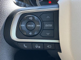 ナビゲーションの装着でステアリング左側のスイッチで操作ができます。オーディオの操作や切替が可能になり、運転しながらでも扱えるのでとても便利です♪