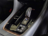 電動パーキングブレーキ・ブレーキホールドを装備してます。ホールド機能は信号待ちが多い一般道で疲労軽減になり、大好評です!