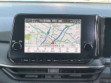 カーナビは、Bluetooth対応のメモリーナビが装着されています。