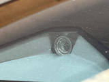 【スマートブレーキサポート】走行中に前方の車両等を認識し、衝突しそうな時は警報とブレーキで衝突回避と被害軽減をアシスト。より安全にドライブをお楽しみいただけます。