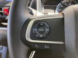 ナビゲーションの装着でステアリングホイール左側のスイッチが操作ができます。オーディオの操作、切替が可能になり、運転しながらでも扱えるので、とても便利です♪