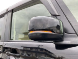 オシャレさと視認性を兼ね備えたLEDミラーウインカー♪