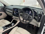 XC40 T4 AWD インスクリプション 4WD 4WD 本革シート