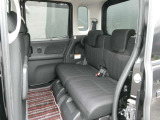 後ろの人もゆったり快適に乗れますよ!!もちろん内装も綺麗です