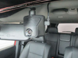 社外ケンウッド製ドライブレコーダー(DRV-242C)。万が一の時に証拠が残せるので安心便利です。
