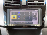 ナビゲーション装備なので不慣れな場所へのドライブも快適です。AVIC-MRZ009 CD/DVD/Bluetooth再生できます。