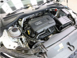 エンジンルームも非常にキレイです。RECS(吸気系エンジン内部洗浄システム)等のオプションメニューもご用命下さい。