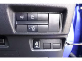 両側電動オートスライドドア、後席もスライドドアなので、ドアの開け閉めもスムーズに乗り降りでき、とても快適です!