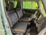 運転席シート廻りは使用感も少なく、良好な状態となっています。丁寧に使われていたことがよくわかりますね。