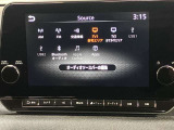 【メーカーナビ】9インチの大画面モニターを搭載し、Apple CarPlayへのワイヤレス接続やAndroid Autoにも対応。