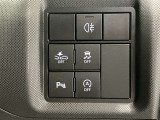 アイドリングストップ機能がついているので、停車時にエンジンを止めて燃料消費を抑えます。環境にもお財布に優しいですね♪