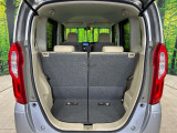 普段のお買い物や通勤、送迎等に十分な荷室スペースを確保しております。セカンドシートを倒すと、大きな荷物の積載も可能です♪
