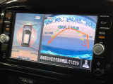 【パノラミックビューモニター】専用のカメラにより、上から見下ろしたような視点で360度クルマの周囲を確認することができます☆死角部分も確認しやすく、狭い場所での切り返しや駐車もスムーズに行えます。