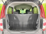 普段のお買い物や通勤、送迎等に十分な荷室スペースを確保しております。セカンドシートを倒すと、大きな荷物の積載も可能です♪