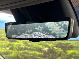 【デジタルインナーミラー】カメラが撮影した車両後方の映像をルームミラー内に表示。クリアな視界で状況の確認が可能です!※ドラレコ機能ご利用には別途SDカードをご用意いただく場合があります。