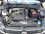 4気筒2気筒可変機能(ACT)付き直噴ターボのTSIエンジンを搭載。低速トルクが太く、スムースかつパワフルな加速が魅力です。