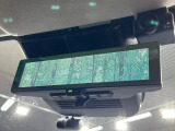 【デジタルインナーミラー】後席の大きな荷物や同乗者で後方が確認しづらい時でも安心!カメラが撮影した車両後方の映像をルームミラー内に表示。クリアな視界で状況の確認が可能です!