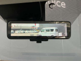 スマートルームミラーも付いてます☆後方ピラーや荷物、後席に同乗している方や曇りなど視界が遮られた場合でも後方カメラからの映像で安全確認をすることが出来て安心です☆