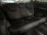 3列目シートはもちろん状態良好☆大人でもゆったりと座って頂けますので、大人数でのお出かけもラクラクです♪ご家族で、気の知れた仲間で、ドライブに行くのが楽しみですね♪