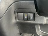【シートヒーター】運転席にはシートヒーターを装備♪寒い冬にはシートをじんわり温めてくれてドライブも快適ですよ◎エアコンの暖房より早く温まってくれるので重宝しますよ◎