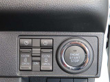 運転席からも操作できる両側パワースライドドア付きです。