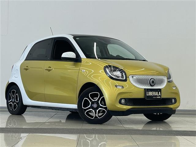 スマートフォーフォー プライム ツイナミック 本革シート 修復歴無し