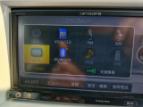 4WD!SDナビ!フルセグ!BT対応!レーダーブレーキ!ETC!スマートキー!Pスタート!シート・ミラーヒーター!アイドリングストップ!レベライザー!助手席下に収納BOX!