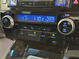 左右独立温度コントロールフルオートエアコンです。運転席、助手席それぞれで独立して温度設定ができます。冷え性の方が乗っても安心ですね♪