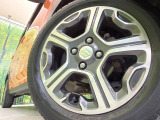 【純正15インチアルミホイール】外観にマッチした純正アルミホイールを装着しております。各種社外アルミホイールや、スタッドレスタイヤも取扱いしております。是非ご相談ください♪