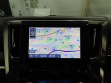 トヨタ純正ナビ装備!地図描写は文字も道もクリアで見やすく、滑らかに表示します。これさえあればもう道に迷わないですみますね♪フルセグで地上波デジタル放送TVもバッチリ綺麗に見れちゃいます♪