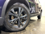 【純正アルミホイール】外観にマッチした純正アルミホイールを装着しております。各種社外アルミホイールや、スタッドレスタイヤも取扱いしております。是非ご相談ください♪