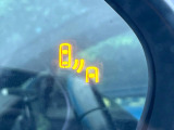 【ブラインドスポットモニター】走行中、ドアミラーの死角になりやすい箇所に後続車が接近するとサイドミラーのレンズに警告を表示!ドライバーに注意喚起をしてくれます。