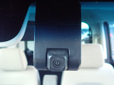 ◆【ドライブレコーダー】映像・音声などを記録する自動車用の装置です。もしもの事故の際の記録はもちろん、旅行の際の思い出としてドライブの映像を楽しむことができます。