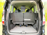 普段のお買い物や通勤、送迎等に十分な荷室スペースを確保しております。セカンドシートを倒すと、大きな荷物の積載も可能です♪