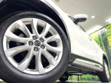 【純正19インチアルミホイール】外観にマッチした純正アルミホイールを装着しております。各種社外アルミホイールや、スタッドレスタイヤも取扱いしております。是非ご相談ください♪