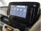 お出かけの強い味方☆フルセグナビ搭載! AV機能:AM/FMラジオ・TV・CD・DVD・Bluetooth・USB