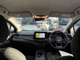 内装状態も特に大きく目立つ汚れも無くキレイです!多少の使用感は中古車なのでありますが、全体的にキレイな車輛ですっ!