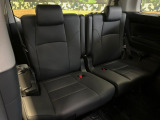 3列目シートはもちろん状態良好☆大人でもゆったりと座って頂けますので、大人数でのお出かけもラクラクです♪ご家族で、気の知れた仲間で、ドライブに行くのが楽しみですね♪