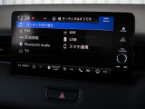 ナビゲーションはホンダコネクトディスプレイを装着しております。AM、FM、Bluetooth、フルセグTVがご使用いただけます。初めて訪れた場所でも道に迷わず安心ですね!