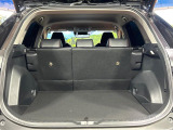 積み下ろしのしやすいデッキにはたっぷりと荷物を積み込んでいただけます。遊びから仕事まで、様々なシーンで頼れます♪
