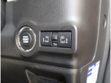運転席にいながら後席電動スライドドアの開閉が可能です。