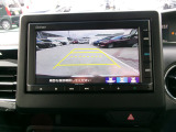 バック駐車の時などに役に立つバックカメラを搭載しております。