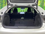 普段のお買い物や通勤、送迎等に十分な荷室スペースを確保しております。セカンドシートを倒すと、大きな荷物の積載も可能です♪