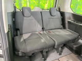 3列目シートはもちろん状態良好☆大人でもゆったりと座って頂けますので、大人数でのお出かけもラクラクです♪ご家族で、気の知れた仲間で、ドライブに行くのが楽しみですね♪