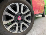 【15インチアルミホイール】外観にマッチしたアルミホイールを装着しております。各種アルミホイールや、スタッドレスタイヤも取扱いしております。是非ご相談ください♪