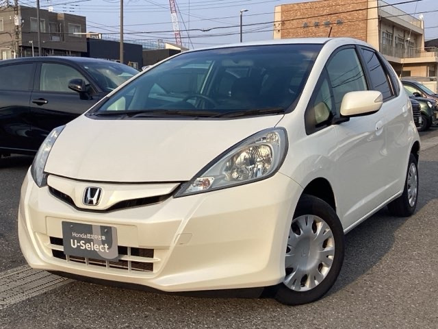 フィット1.3 シーズ ファインスタイル