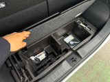 ラゲッジアンダーも収納が可能です