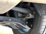 お車を安心してお乗りいただく為には、足回りの定期点検が欠かせません。サービスサポート(有償保証)では無料点検もご提供しており、安心のカーライフをお過ごしいただけるサポート体制が整っています。