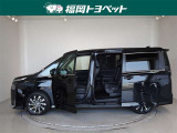 両側パワースライドドア付きだから、狭い駐車スペースなどでの 乗り降りラクラク!小さなお子さまのいるご家庭には嬉しい装備。