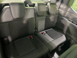 3列目シートはもちろん状態良好☆大人でもゆったりと座って頂けますので、大人数でのお出かけもラクラクです♪ご家族で、気の知れた仲間で、ドライブに行くのが楽しみですね♪